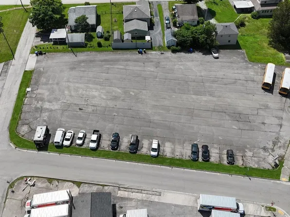 N Wright Rd, Alcoa, TN 37701