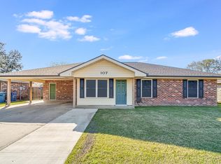 107 Saint James Dr, Lafayette, LA 70506