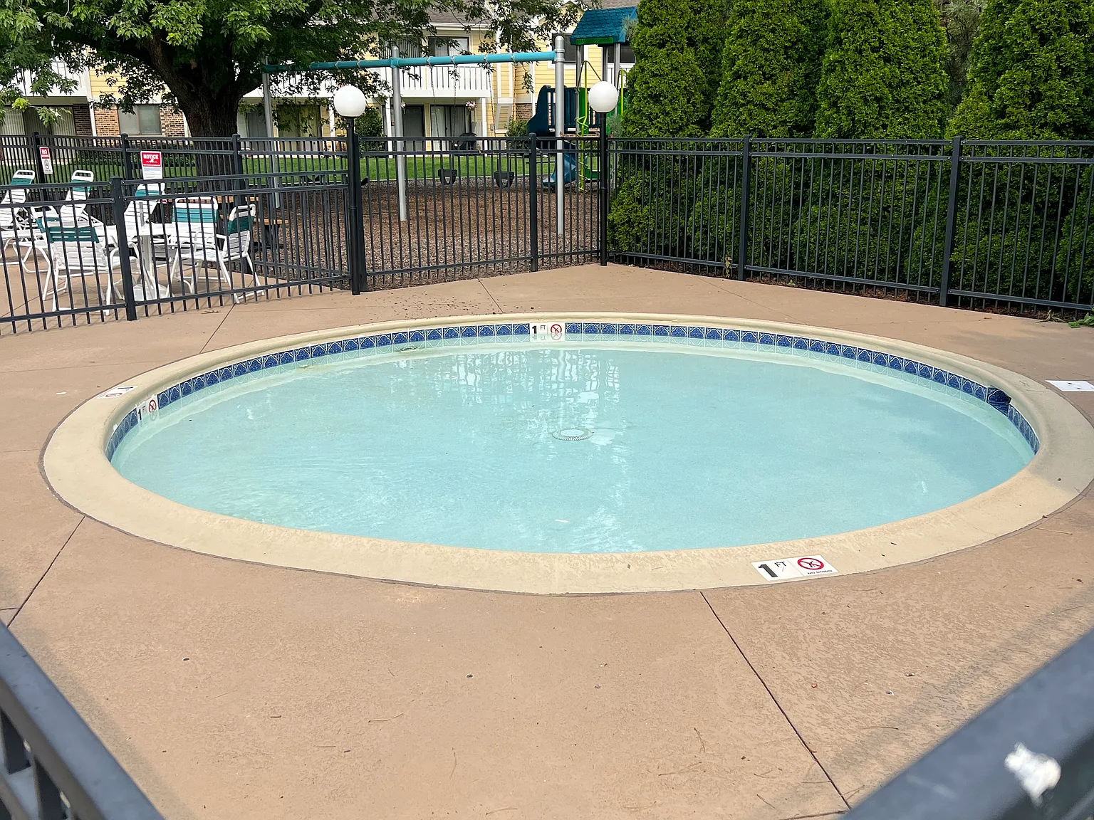 2 bed, 1100 sqft, $2,400 — Photo 4