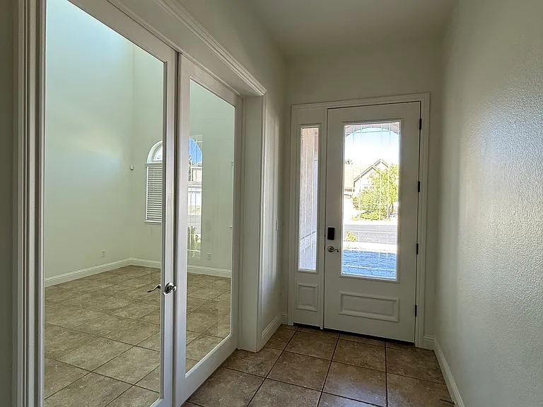 1834 Mount Pellier St — Photo 9