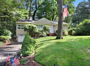 39 Cottonwood Rd, Wayne, NJ 07470
