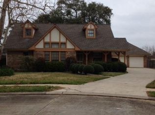 63 Staghorn Ct, Lake Jackson, TX 77566