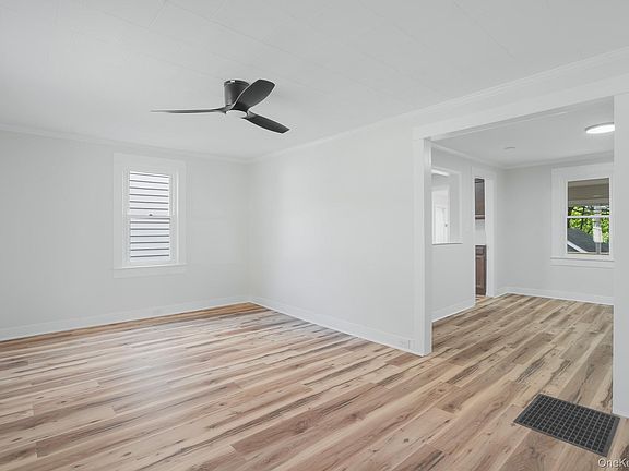 5th image of 54 Larter Avenue