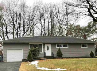 22 Frantone Ln, Albany, NY 12211