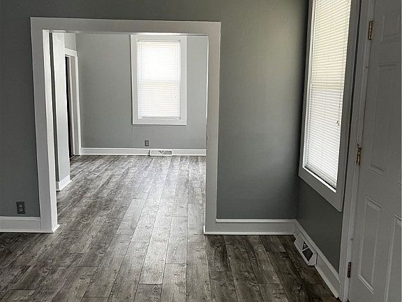 4th image of 408 N 4th Ave