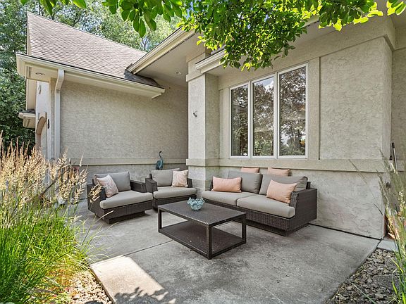 4th image of 15183 Wayzata Blvd