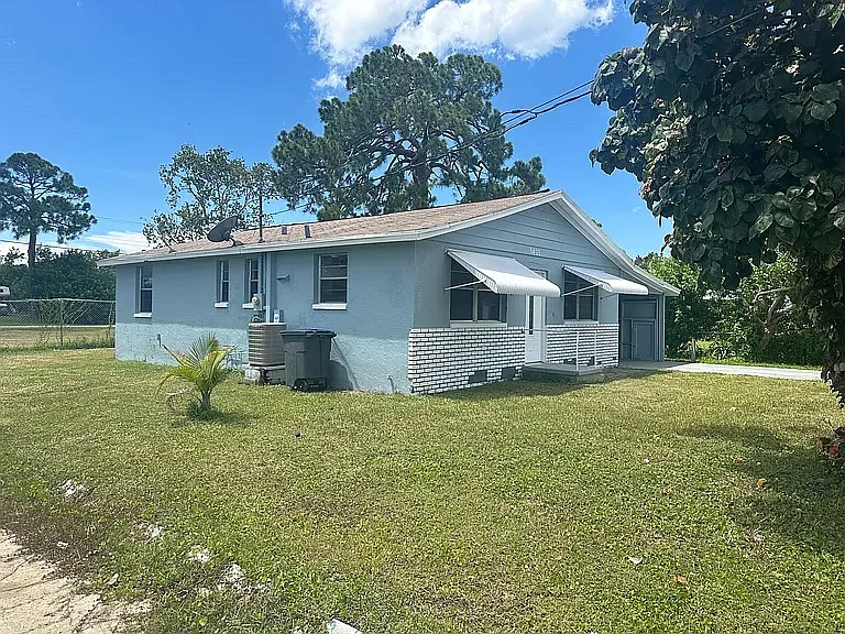 5405 Leisure Ln — Photo 2