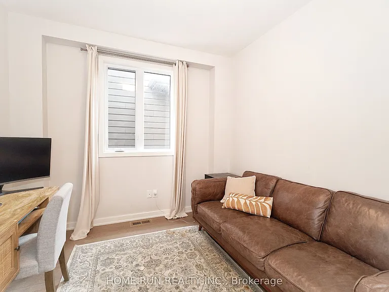 250 Soprano Ave — Photo 15