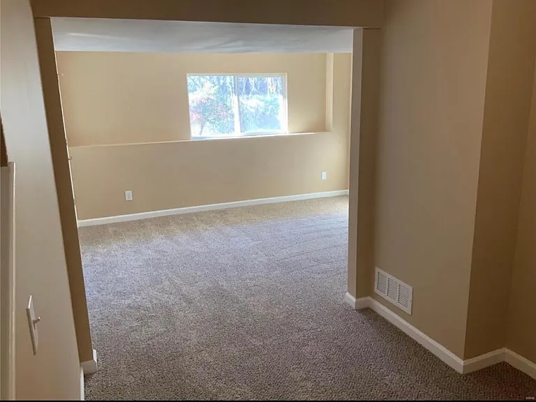 409 Omar Ct — Photo 20