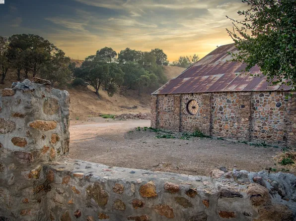 5625 Greenville Rd, Livermore, CA 94550