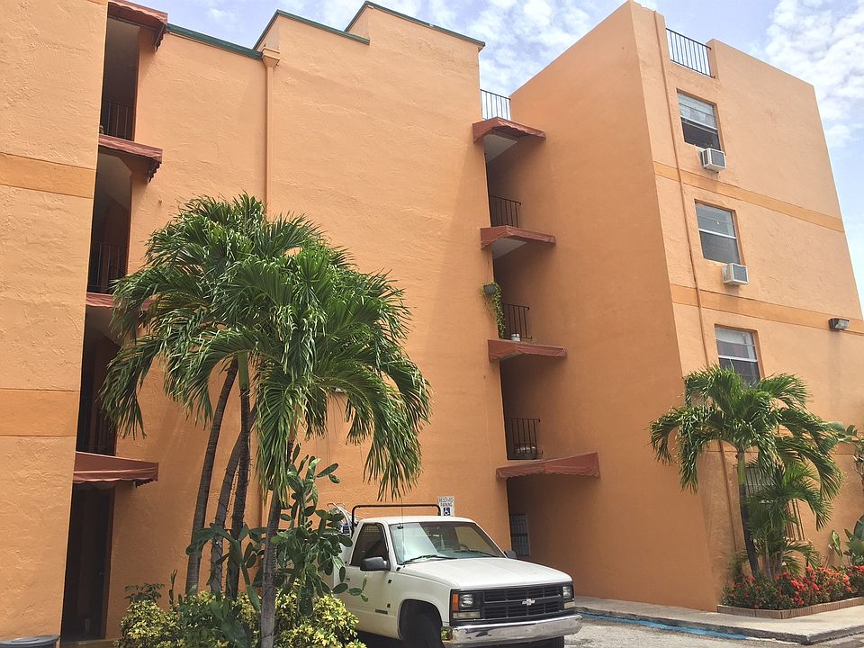 2nd image of 536 SW 12th Ave APT 304