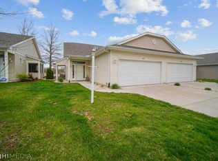 118 Summertree Dr, Porter, IN 46304