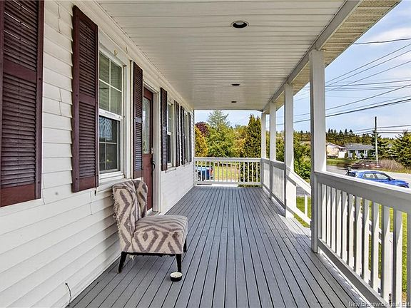5th image of 2181 Loch Lomond Rd