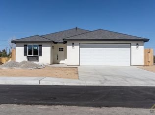 916 S Yorktown St, Ridgecrest, CA 93555