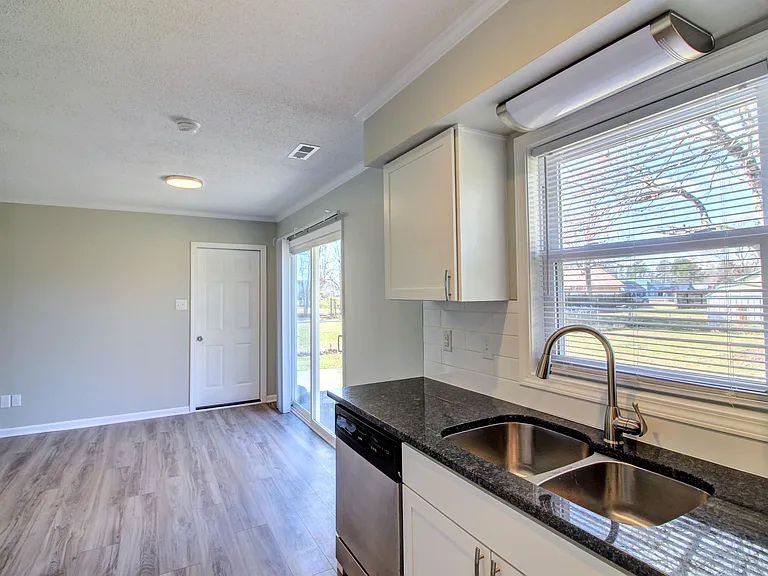 329 McCotter Blvd — Photo 9