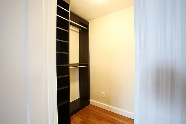 Rented by Stonehenge NYC LLC | media 26