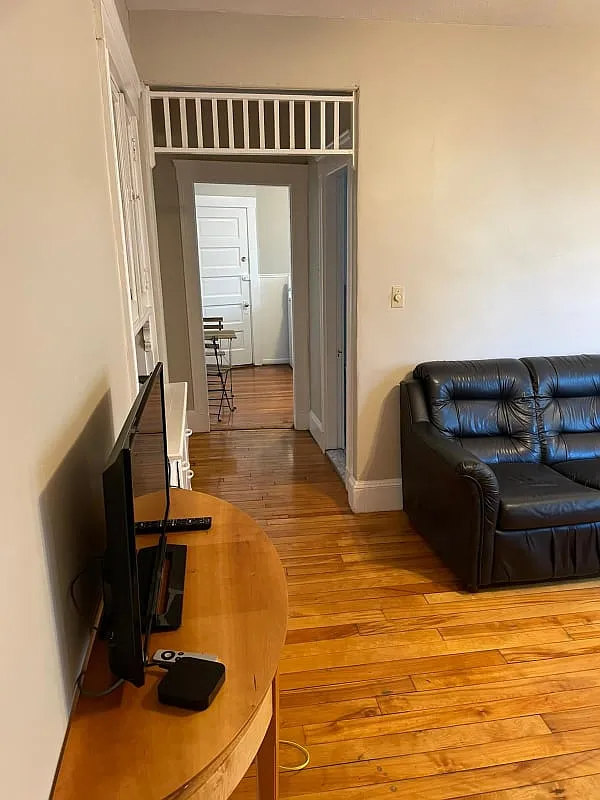 3 bed, $3,300 — Photo 2