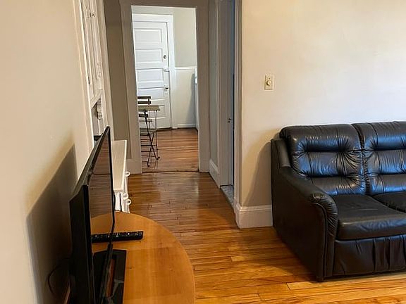 2nd image of 127 W Adams St