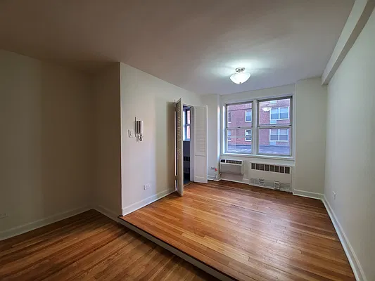 Rented by NYC Realty Brokers LLC | media 5