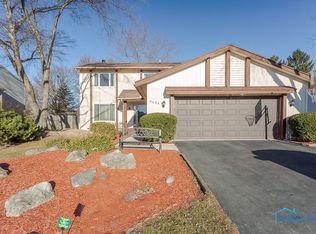 9654 Millcroft Rd, Perrysburg, OH 43551