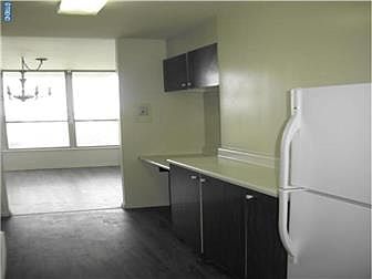 3rd image of 3600 Conshohocken Ave APT 2002