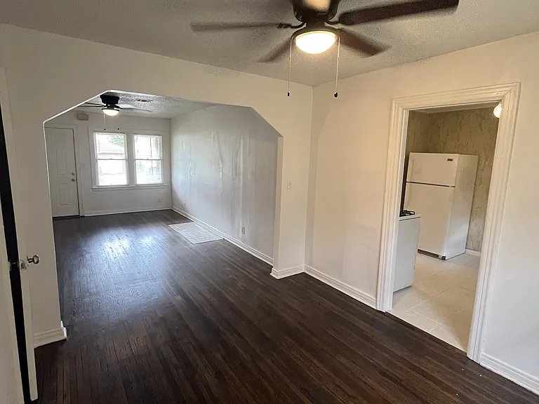 729 E Eubanks St — Photo 2