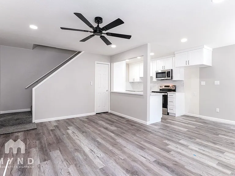 905 Carro Dr #2 — Photo 6