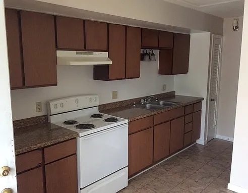 3500 Warsaw St — Photo 2