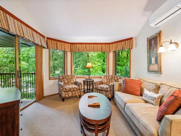 4940 N Landmark Cir #3326, Egg Harbor, WI 54209