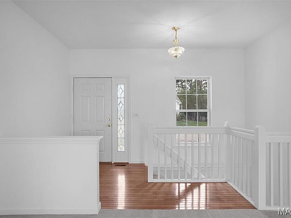5th image of 404 Barleyfield Ct
