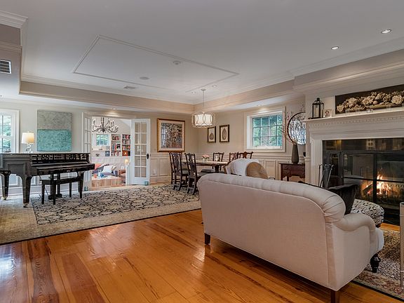 38 Foxboro Road