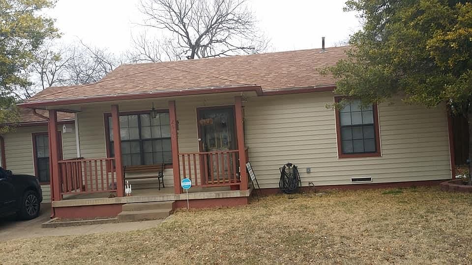1st image of 2665 Poinsettia Dr