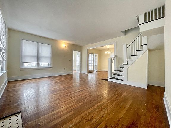 2nd image of 1390 Palmer Ave