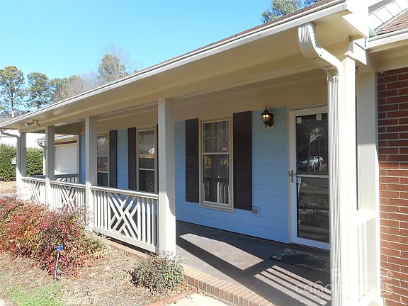 3rd image of 10749 Colony Woods Dr