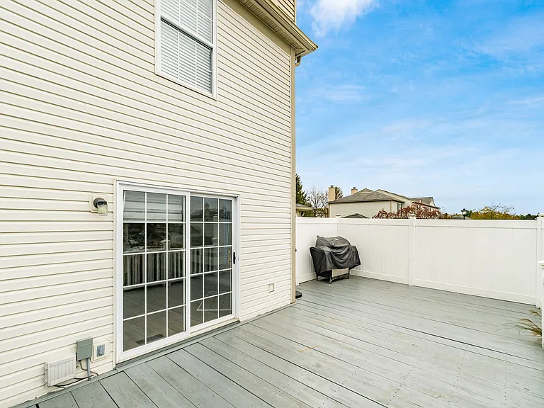 7374 Donovan Dr — Photo 30
