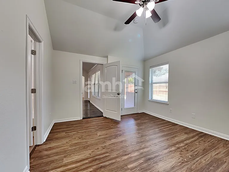 322 Creekside Way — Photo 11
