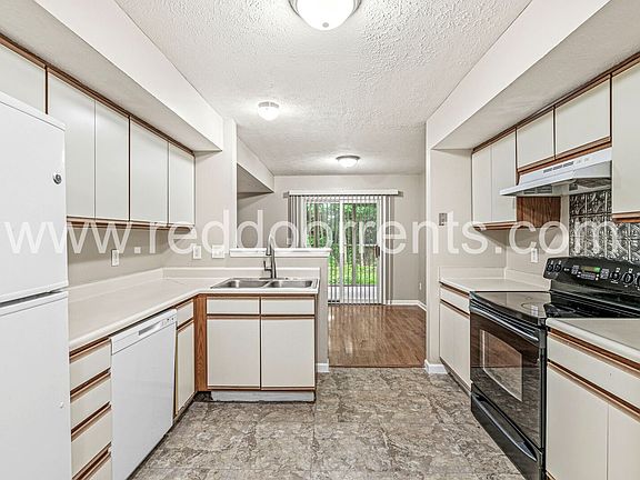 5th image of 10857 Cedar Pine Dr