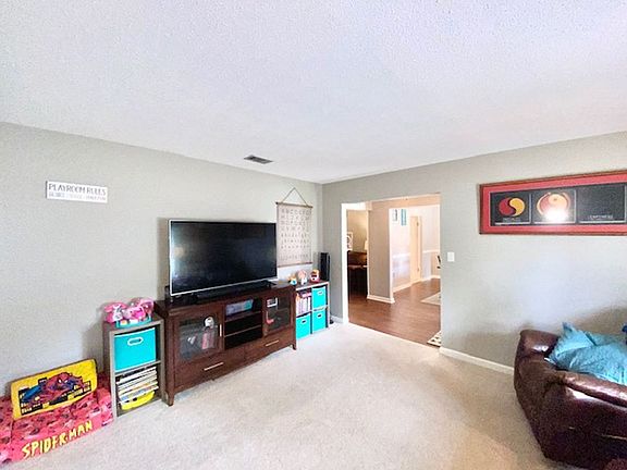 5th image of 1149 Troon Dr W
