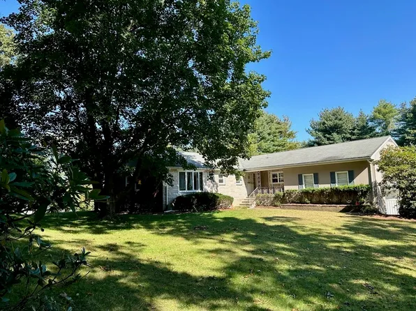 31 Lawrence Ln, Lexington, MA 02421