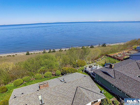 2nd image of 1808 Harborcrest Pl