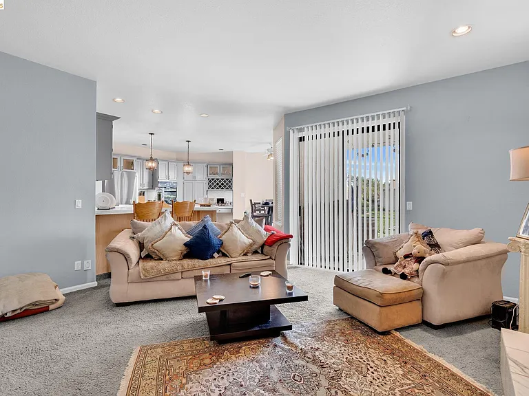 5640 Edgeview Dr — Photo 20
