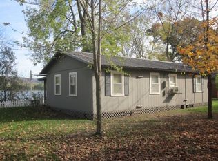 338 River View Rd, Guttenberg, IA 52052