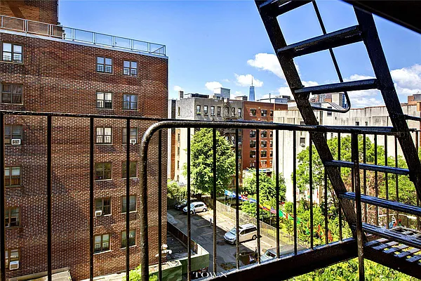 Sold by Town Residential | media 15