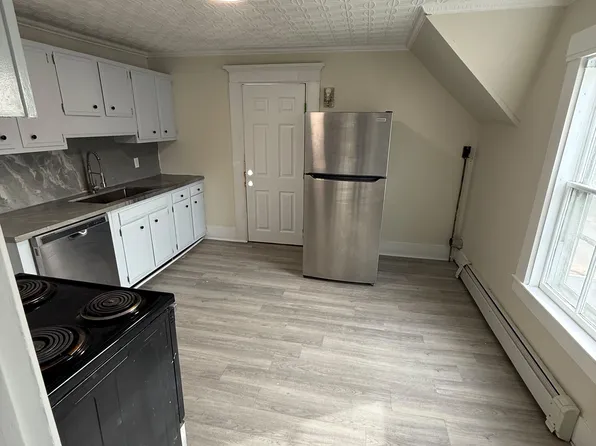 503 Hanover St Unit 2, Manchester, NH 03104