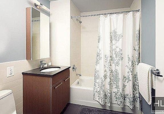 4th image of 12-15 Broadway #515
