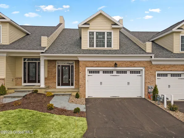 76 Cambridge Way, Latham, NY 12110