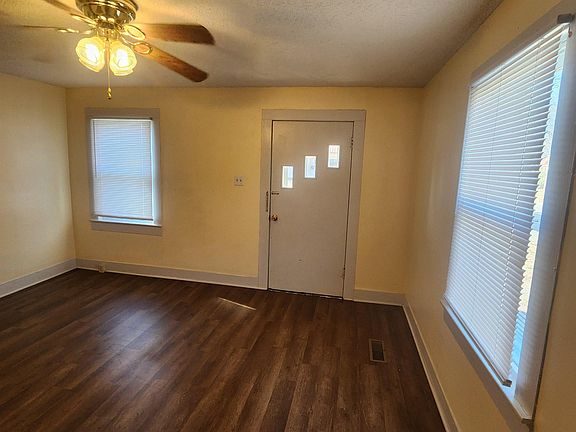 3rd image of 610 & 612 N Main St