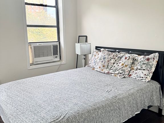 2nd image of 376 Lafayette Ave APT 2C
