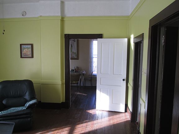 5th image of 166 S Dooley Ct