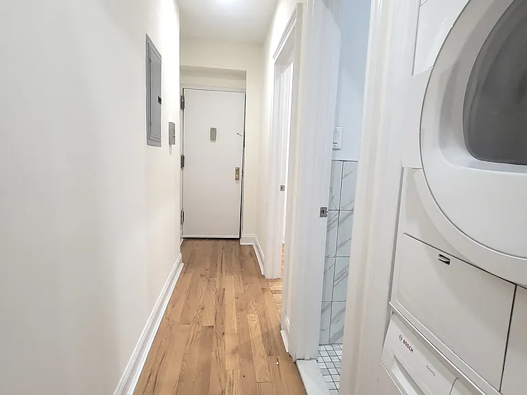 3147 Broadway #2 — Photo 8